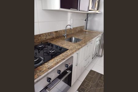 Apartamento à venda com 70m², 3 quartos e 2 vagasCozinha