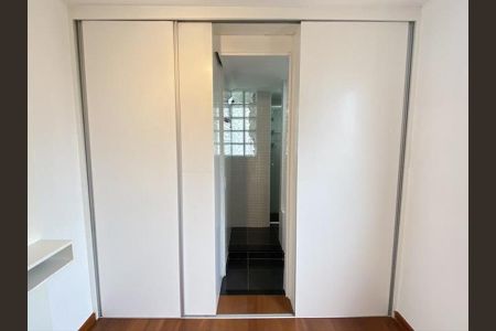 Apartamento à venda com 75m², 3 quartos e 2 vagas Apartamento à venda com 75m², 3 quartos e 2 vagasQuarto