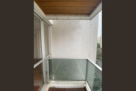 Apartamento à venda com 75m², 3 quartos e 2 vagas Apartamento à venda com 75m², 3 quartos e 2 vagasVaranda