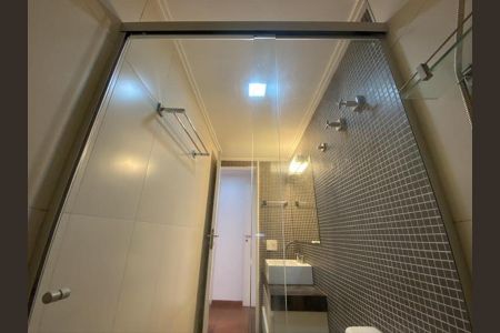 Apartamento à venda com 75m², 3 quartos e 2 vagas Apartamento à venda com 75m², 3 quartos e 2 vagasBanheiro