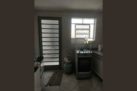 Casa à venda com 4 quartos, 150m² em Jardim das Flores, São Paulo
