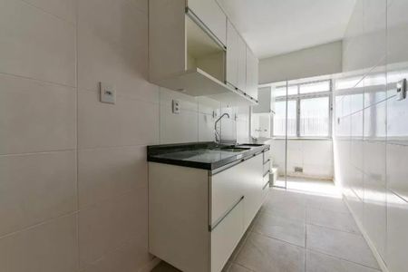 Cozinha de apartamento para alugar com 2 quartos, 53m² em Petrópolis, Porto Alegre