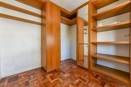 Quarto 2 de apartamento para alugar com 2 quartos, 53m² em Petrópolis, Porto Alegre