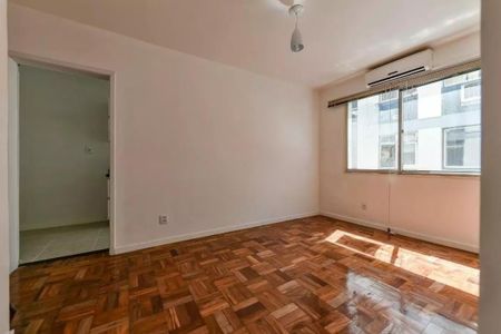 Sala de apartamento para alugar com 2 quartos, 53m² em Petrópolis, Porto Alegre