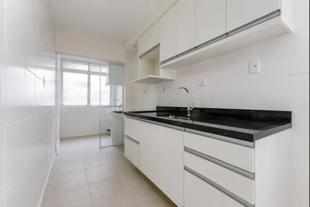 Cozinha de apartamento para alugar com 2 quartos, 53m² em Petrópolis, Porto Alegre