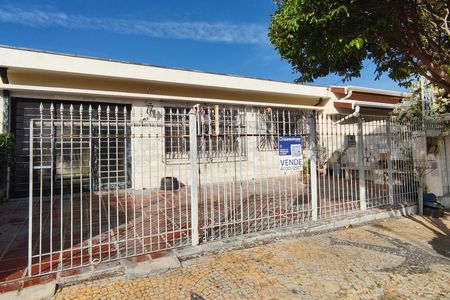Casa para alugar com 177m², 3 quartos e 2 vagas Casa para alugar com 177m², 3 quartos e 2 vagasPLACA INSTALADA NA FACHADA