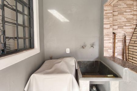 Casa para alugar com 177m², 3 quartos e 2 vagas Casa para alugar com 177m², 3 quartos e 2 vagasCasa 2 - Área de serviço