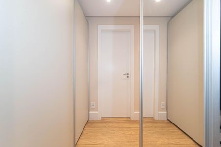 Apartamento à venda com 117m², 3 quartos e 2 vagas Apartamento à venda com 117m², 3 quartos e 2 vagasSuite 3