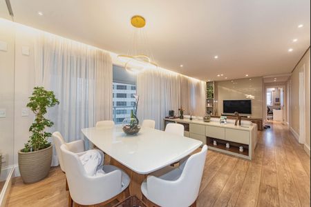 Sala de apartamento à venda com 3 quartos, 117m² em Jardim das Acacias, São Paulo