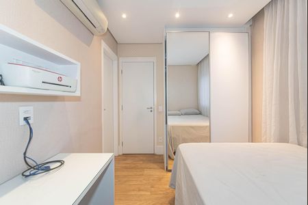 Suite 1 de apartamento à venda com 3 quartos, 117m² em Jardim das Acacias, São Paulo