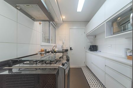 Apartamento à venda com 117m², 3 quartos e 2 vagas Apartamento à venda com 117m², 3 quartos e 2 vagasCozinha
