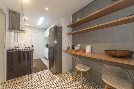 Apartamento à venda com 117m², 3 quartos e 2 vagas Apartamento à venda com 117m², 3 quartos e 2 vagasCozinha