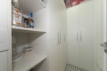 Apartamento à venda com 117m², 3 quartos e 2 vagas Apartamento à venda com 117m², 3 quartos e 2 vagasCozinha - Despensa