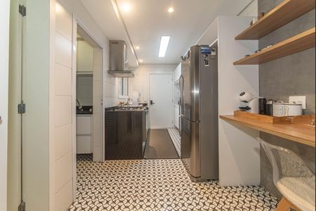 Apartamento à venda com 117m², 3 quartos e 2 vagas Apartamento à venda com 117m², 3 quartos e 2 vagasCozinha