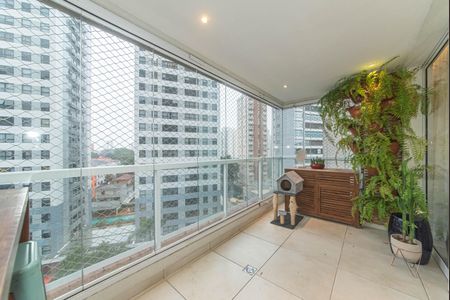 Apartamento à venda com 117m², 3 quartos e 2 vagas Apartamento à venda com 117m², 3 quartos e 2 vagasVaranda