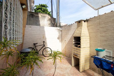 Casa para alugar com 75m², 2 quartos e sem vaga Casa para alugar com 75m², 2 quartos e sem vagaChurrasqueira