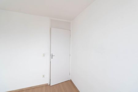 Quarto 1 de apartamento para alugar com 2 quartos, 43m² em Santa Cruz, Rio de Janeiro