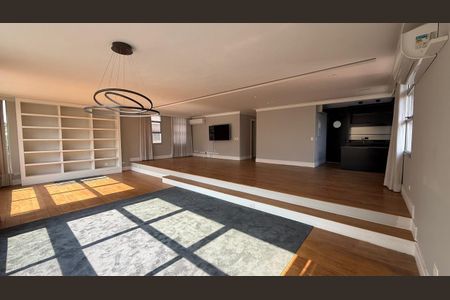 Apartamento à venda com 240m², 3 quartos e 4 vagas Apartamento à venda com 240m², 3 quartos e 4 vagasSala
