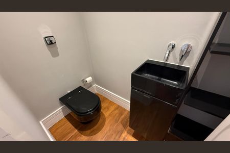 Apartamento à venda com 240m², 3 quartos e 4 vagas Apartamento à venda com 240m², 3 quartos e 4 vagasLavabo