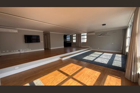 Sala de apartamento à venda com 3 quartos, 240m² em Cerqueira César, São Paulo