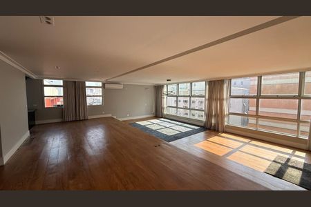 Apartamento à venda com 240m², 3 quartos e 4 vagas Apartamento à venda com 240m², 3 quartos e 4 vagasSala