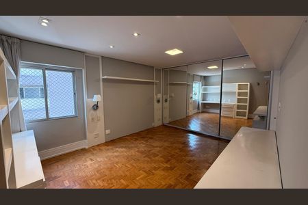 Apartamento à venda com 240m², 3 quartos e 4 vagas Apartamento à venda com 240m², 3 quartos e 4 vagasQuarto