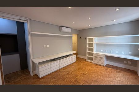 Apartamento à venda com 240m², 3 quartos e 4 vagas Apartamento à venda com 240m², 3 quartos e 4 vagasQuarto