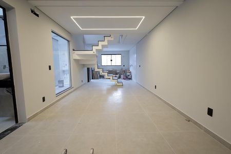 Casa à venda com 3 quartos, 147m² em Jardim Utinga, Santo André