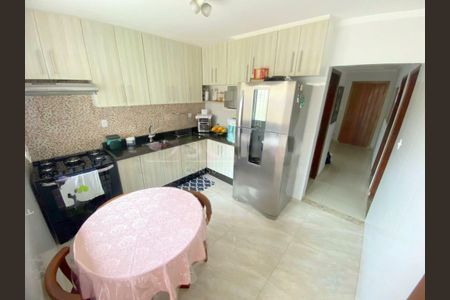 Casa à venda com 120m², 2 quartos e 2 vagas