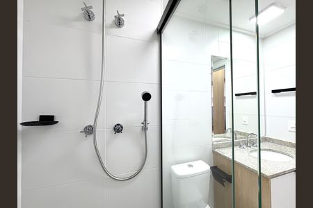 Apartamento para alugar com 70m², 2 quartos e 1 vaga Apartamento para alugar com 70m², 2 quartos e 1 vagaBanheiro da Suíte