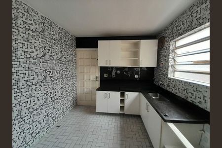 Casa à venda com 140m², 2 quartos e 2 vagas