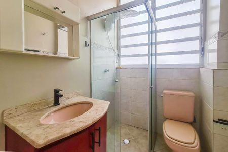 Banheiro de kitnet/studio para alugar com 1 quarto, 38m² em Cerqueira César, São Paulo