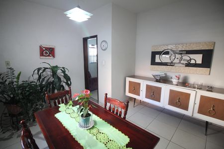 Casa à venda com 360m², 3 quartos e 1 vagaCopa