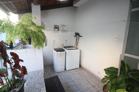 Casa à venda com 360m², 3 quartos e 1 vagaÁrea de Serviço