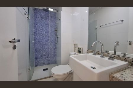 Banheiro 2 de apartamento para alugar com 3 quartos, 76m² em Campestre, Santo André