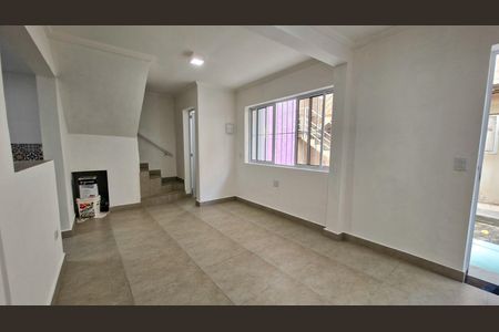 Casa à venda com 72m², 2 quartos e sem vaga