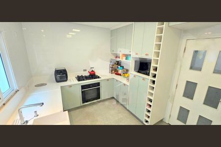 Casa à venda com 3 quartos, 146m² em Vila Alexandria, São Paulo