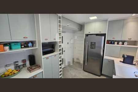 Casa à venda com 3 quartos, 146m² em Vila Alexandria, São Paulo
