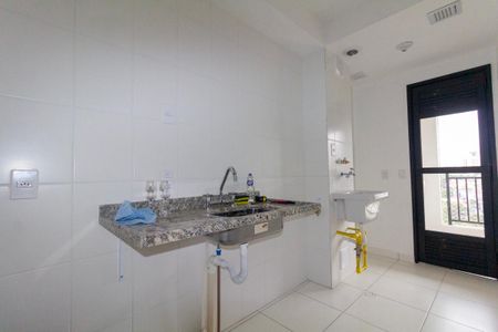 Apartamento à venda com 44m², 2 quartos e 1 vaga Apartamento à venda com 44m², 2 quartos e 1 vagaCozinha e Área de Serviço