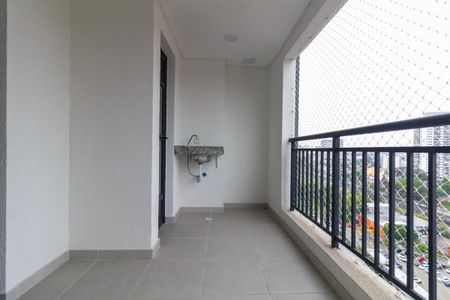Apartamento à venda com 44m², 2 quartos e 1 vaga Apartamento à venda com 44m², 2 quartos e 1 vagaVaranda