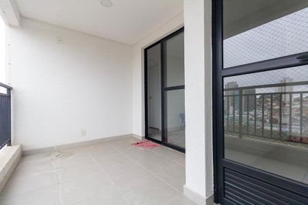 Apartamento à venda com 44m², 2 quartos e 1 vaga Apartamento à venda com 44m², 2 quartos e 1 vagaVaranda