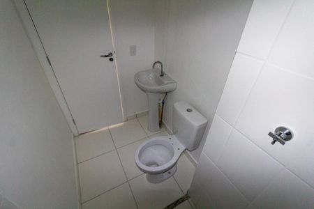 Apartamento à venda com 44m², 2 quartos e 1 vaga Apartamento à venda com 44m², 2 quartos e 1 vagaBanheiro