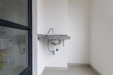Apartamento à venda com 44m², 2 quartos e 1 vaga Apartamento à venda com 44m², 2 quartos e 1 vagaVaranda