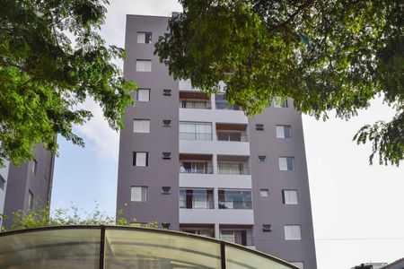 Apartamento para alugar com 52m², 2 quartos e 2 vagas Apartamento para alugar com 52m², 2 quartos e 2 vagasFachada