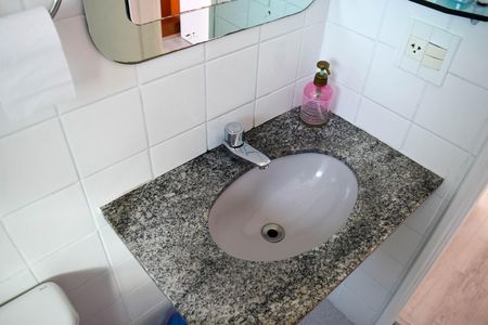 Apartamento para alugar com 52m², 2 quartos e 2 vagas Apartamento para alugar com 52m², 2 quartos e 2 vagasBanheiro