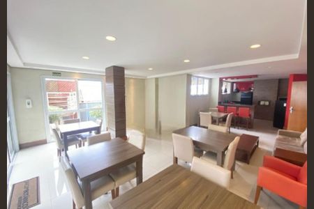 Apartamento para alugar com 65m², 2 quartos e 1 vaga