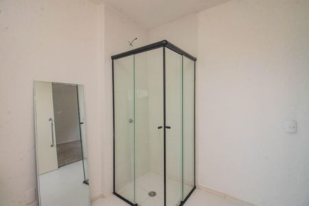 Banheiro de apartamento à venda com 1 quarto, 41m² em Morro Santana, Porto Alegre