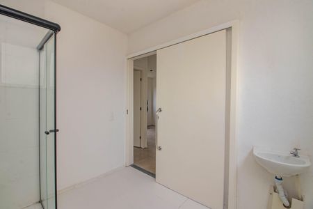 Banheiro de apartamento à venda com 1 quarto, 41m² em Morro Santana, Porto Alegre