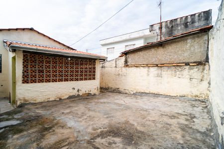 Casa para alugar com 175m², 2 quartos e 2 vagas Casa para alugar com 175m², 2 quartos e 2 vagasQuintal