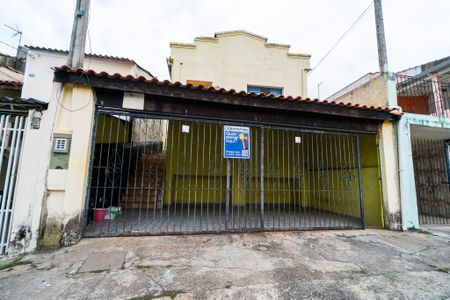 Casa para alugar com 175m², 2 quartos e 2 vagas Casa para alugar com 175m², 2 quartos e 2 vagasFachada